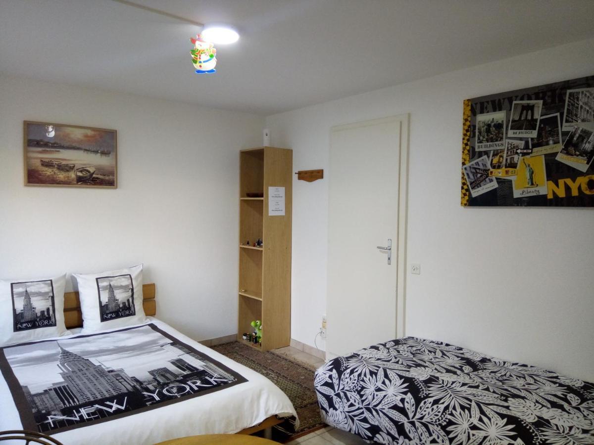 Le Yanis Lausanne